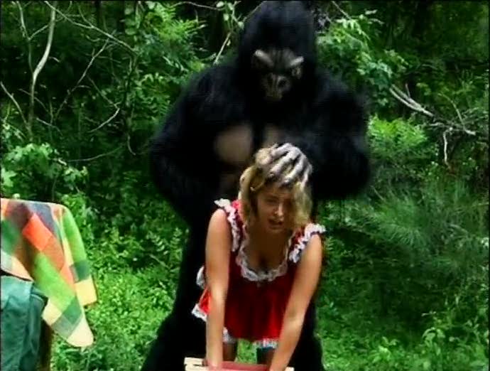 bigfoot with Girl sex