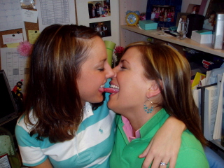 Kissing amateur lesbians