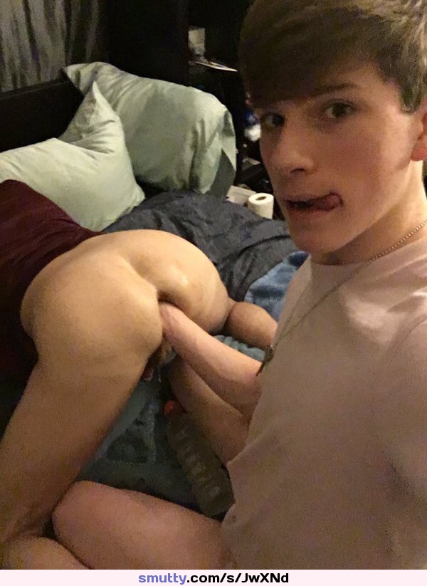 Hardcore gay twink fisting