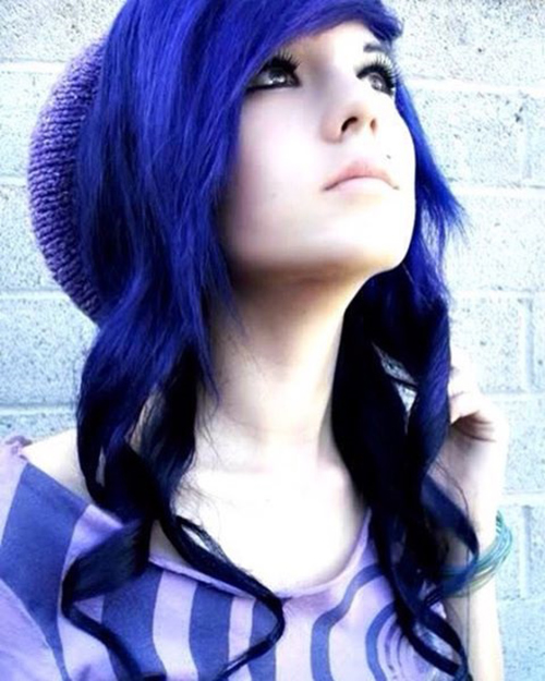 Emo girl with black hair and blue