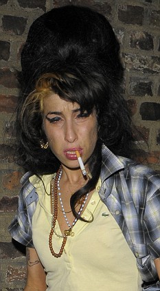 Amy winehouse smoking