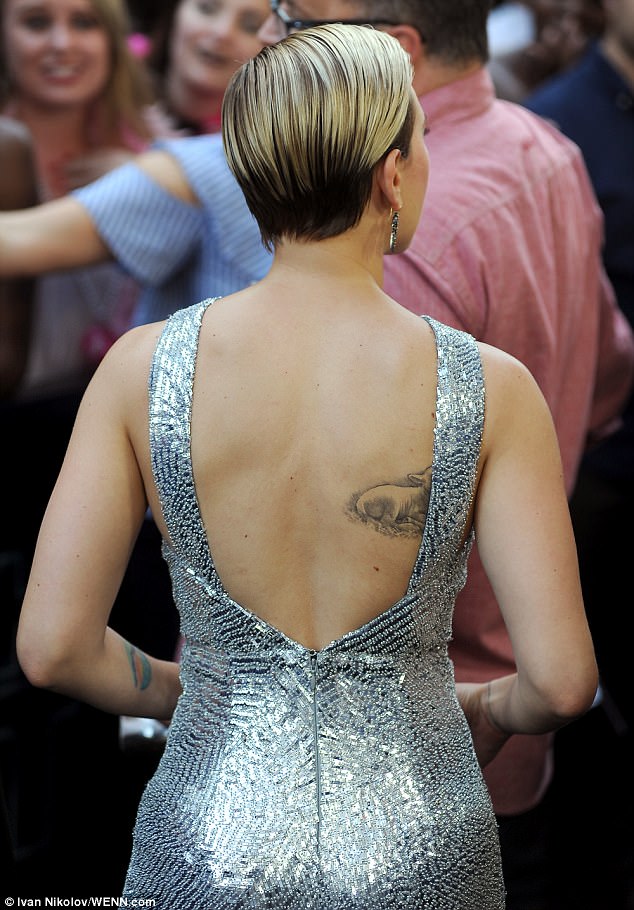 Scarlett johansson tattoo
