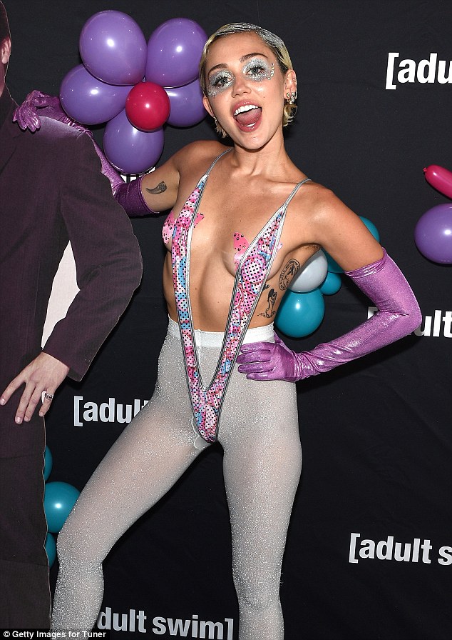 Miley cyrus nip slip uncensored