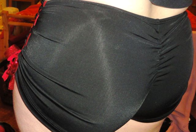 Big ass in tight spandex booty shorts-adult gallery