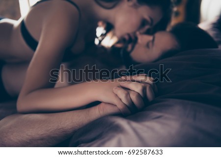 Sex hot couple kissing in bed naked
