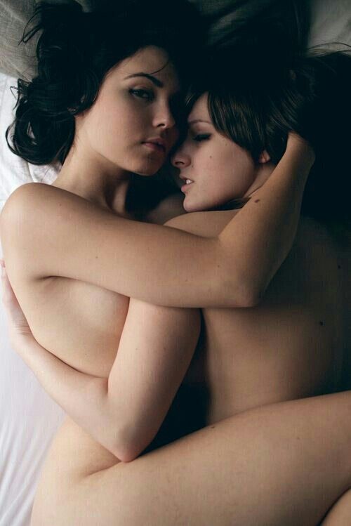 Nude lesbian couples