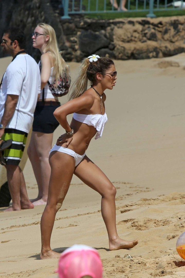 Vanessa hudgens white bikini