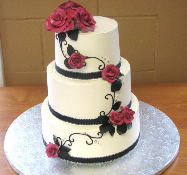 Black and ivory wedding cake