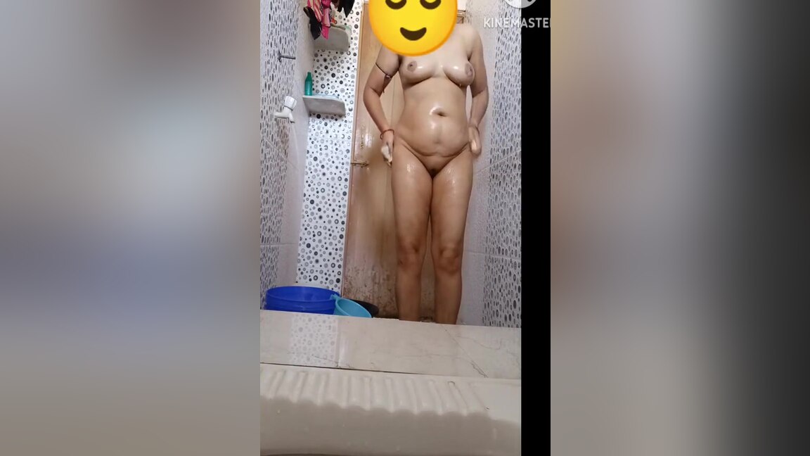 Nude girl masturbate orgasm